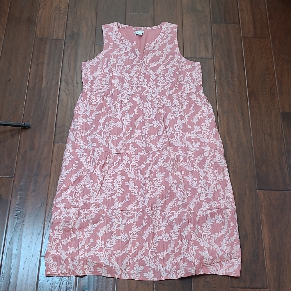 Wonderly Mauve Floral Sleeveless Midi Dress with Silver Threading size Large